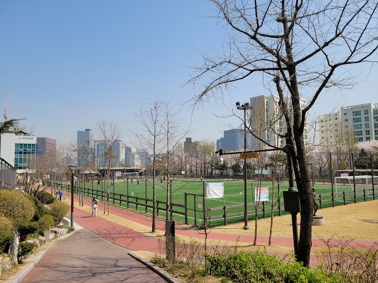 特别重视建